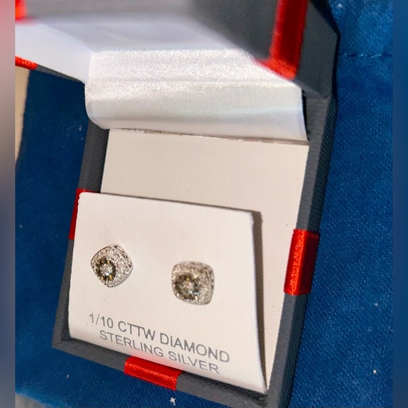 NIB Sterling Silver 1/10 Carat Diamonds Square Stud Earrings - Picture 2 of 8